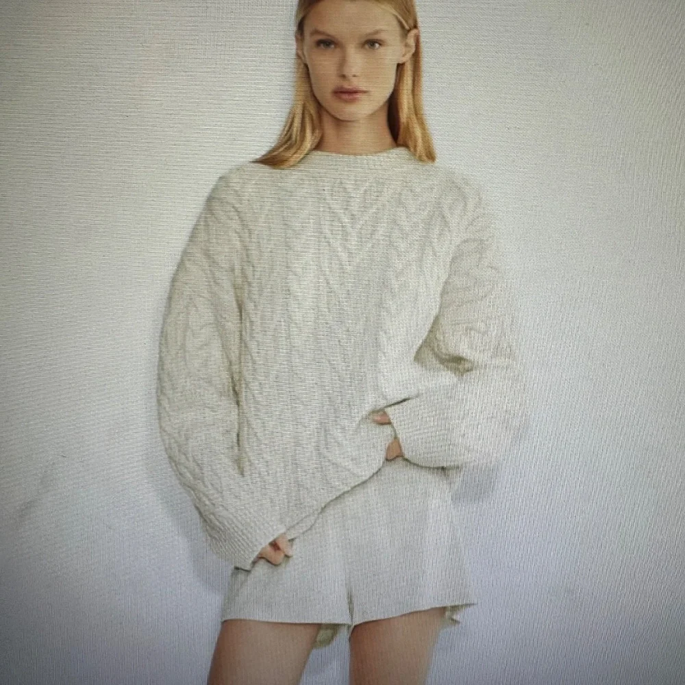 Aritzia Cream Cable Knit Sweater - Picture 6 of 6